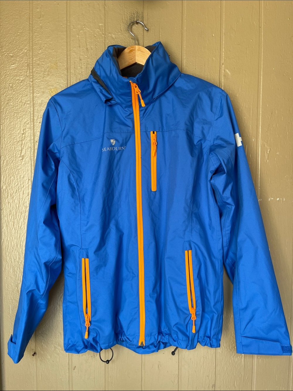 Helly Hansen Women’s Waterproof Blue Hooded Jacket x Seabourn Alaska size L